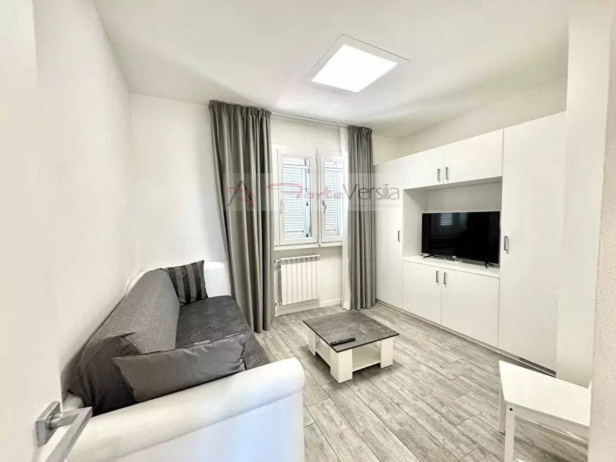 Immagine 4 di Appartamento in vendita  a Pietrasanta