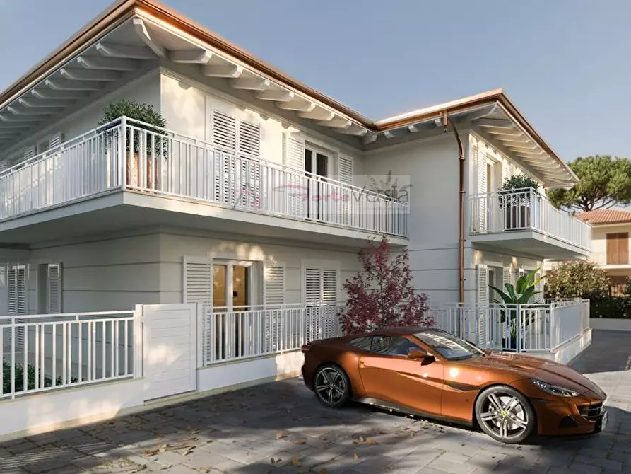 Immagine 3 di Appartamento in vendita  a Forte Dei Marmi
