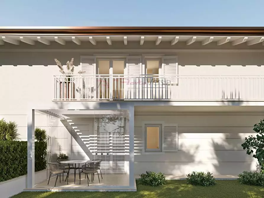 Immagine 4 di Appartamento in vendita  a Forte Dei Marmi