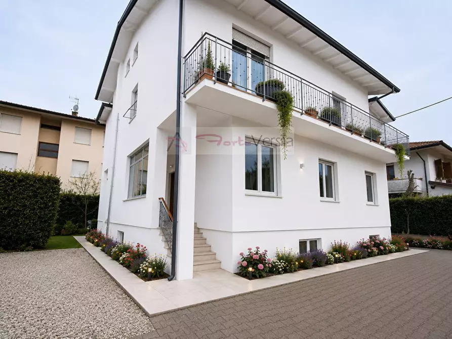 Immagine 1 di Multiproprietà in vendita  a Montignoso