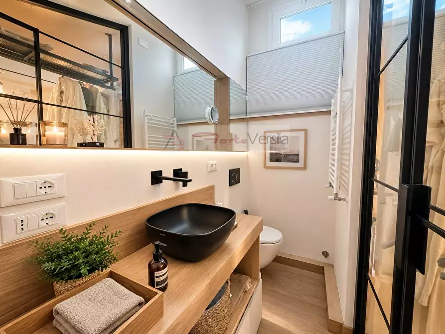 Immagine 10 di Casa semindipendente in vendita  a Forte Dei Marmi