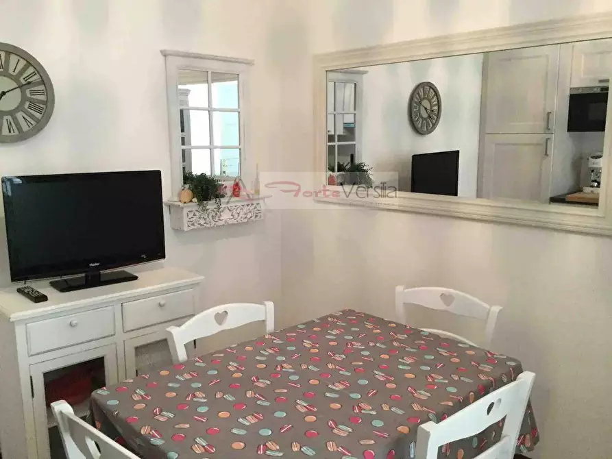 Immagine 1 di Appartamento in affitto  a Forte Dei Marmi