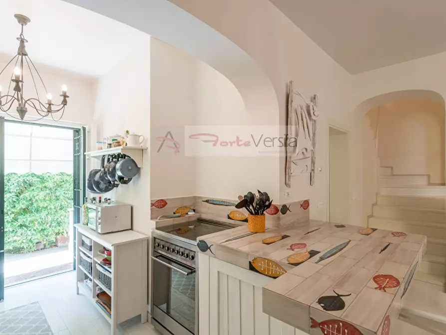 Immagine 7 di Villa in affitto  a Forte Dei Marmi