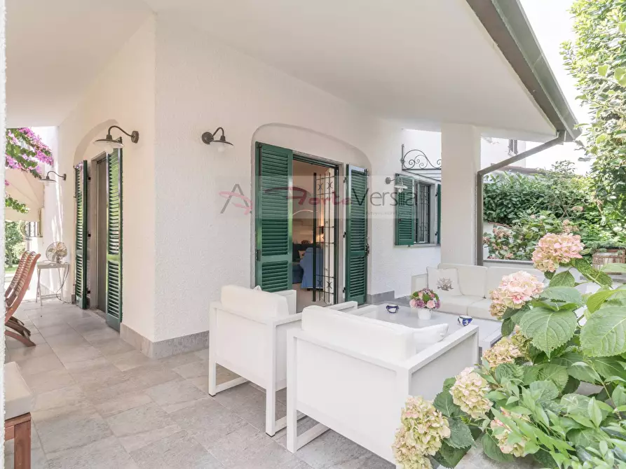 Immagine 30 di Villa in affitto  a Forte Dei Marmi