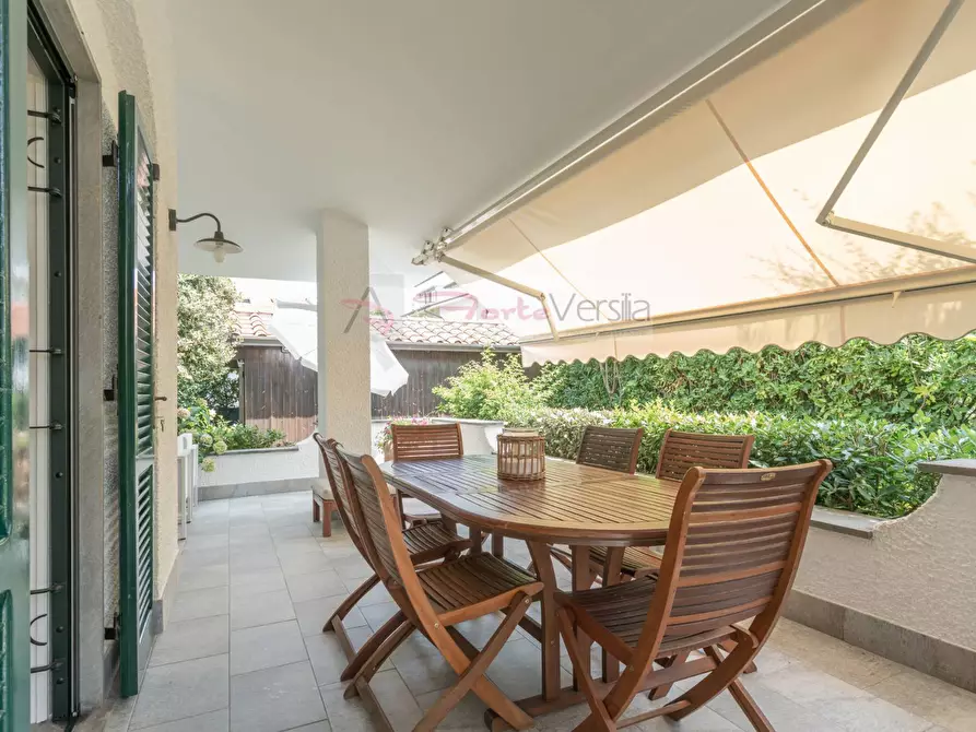 Immagine 31 di Villa in affitto  a Forte Dei Marmi
