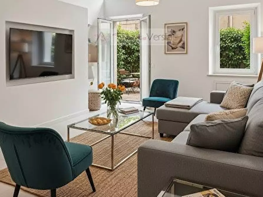 Immagine 3 di Villa in vendita  a Montignoso