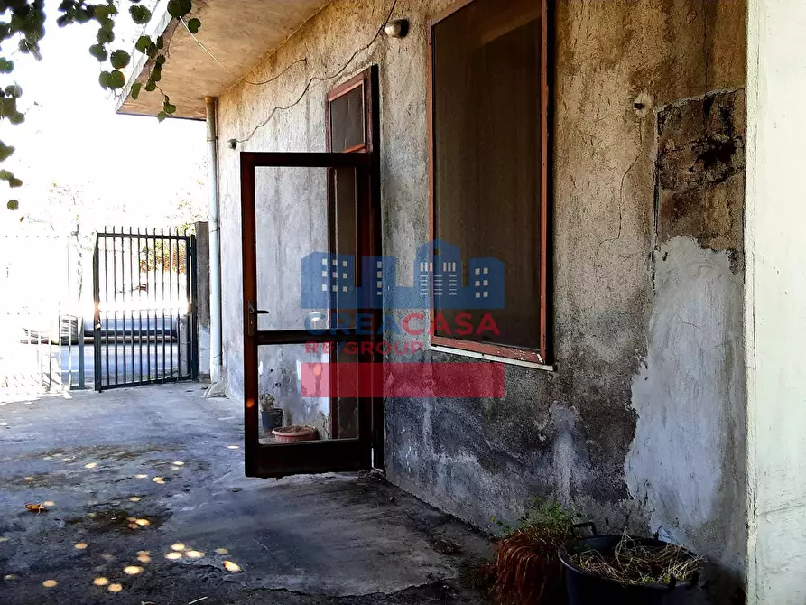 Immagine 36 di Villa in vendita  in strada statale 114 a Calatabiano