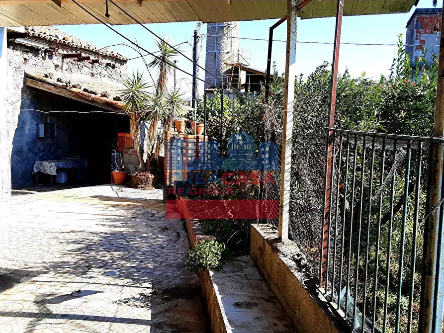 Immagine 39 di Villa in vendita  in strada statale 114 a Calatabiano