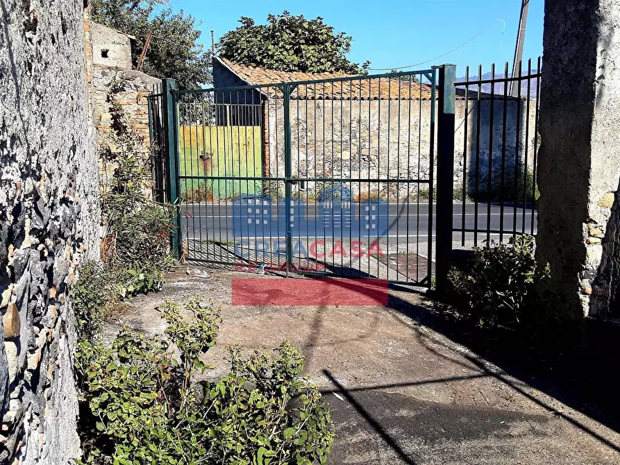 Immagine 47 di Villa in vendita  in strada statale 114 a Calatabiano