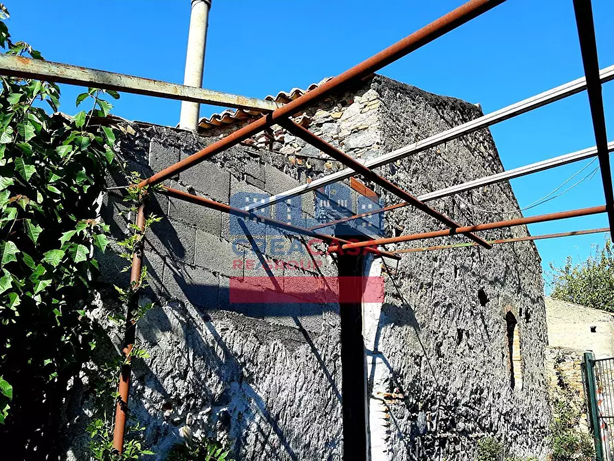 Immagine 50 di Villa in vendita  in strada statale 114 a Calatabiano