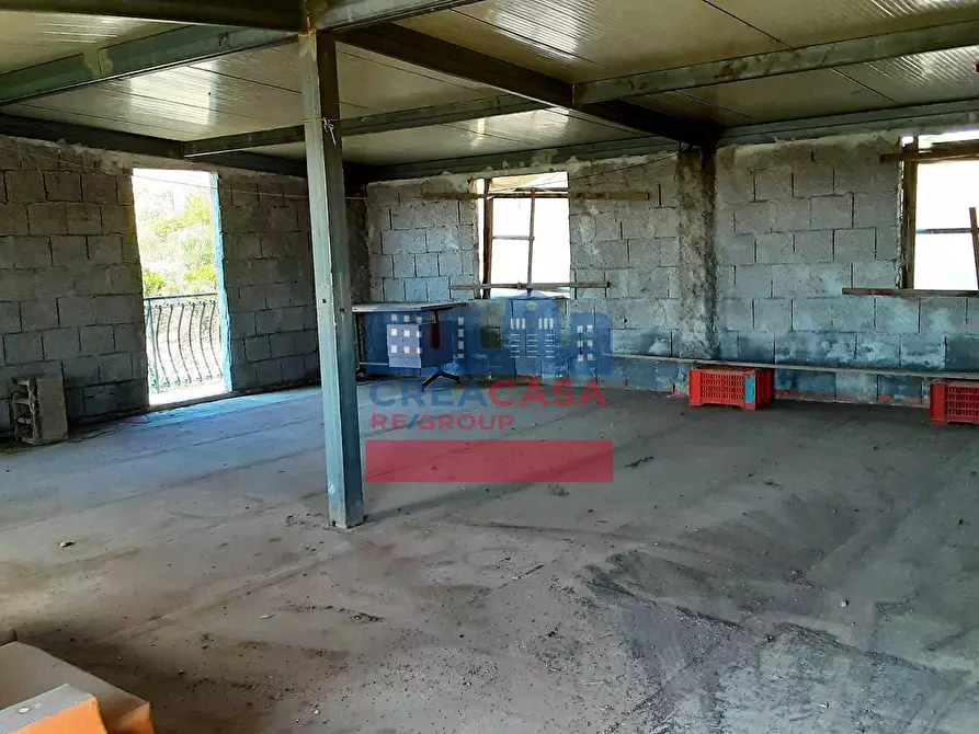 Immagine 55 di Villa in vendita  in strada statale 114 a Calatabiano