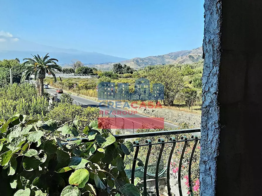 Immagine 60 di Villa in vendita  in strada statale 114 a Calatabiano
