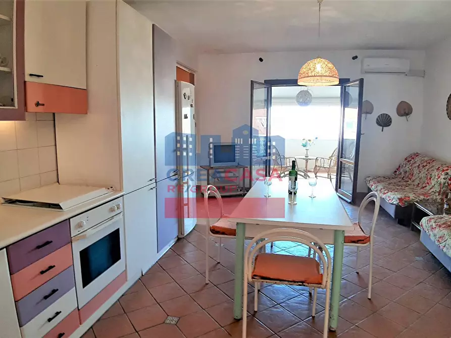 Immagine 4 di Appartamento in vendita  in Via Recanati a Giardini-Naxos