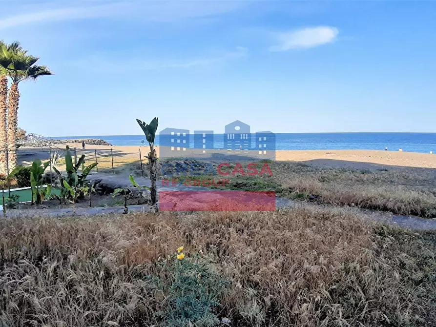 Immagine 25 di Appartamento in vendita  in Via Recanati a Giardini-Naxos