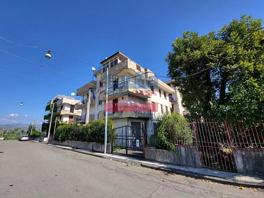 Immagine 2 di Appartamento in vendita  in Via Piave a Riposto