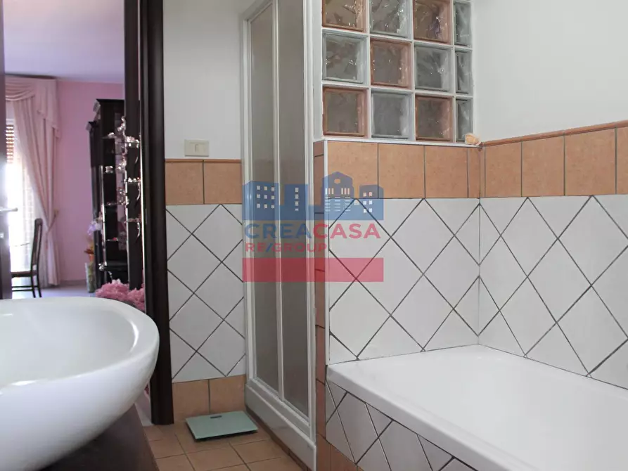 Immagine 24 di Appartamento in vendita  in Via Turi d' Agostino a Aci Catena