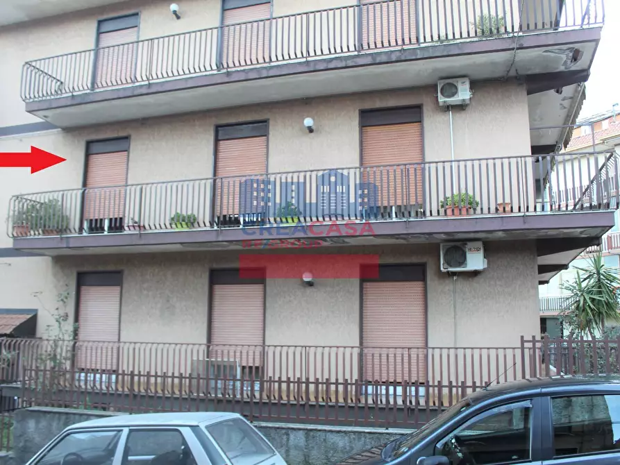 Immagine 2 di Appartamento in vendita  in via san giacomo a Aci Catena