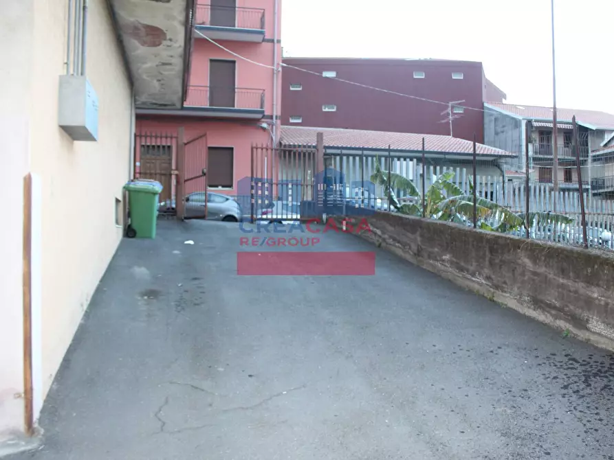 Immagine 31 di Appartamento in vendita  in via san giacomo a Aci Catena