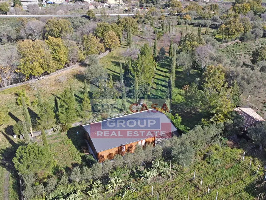 Immagine 25 di Villa in vendita  in via galliano a Randazzo