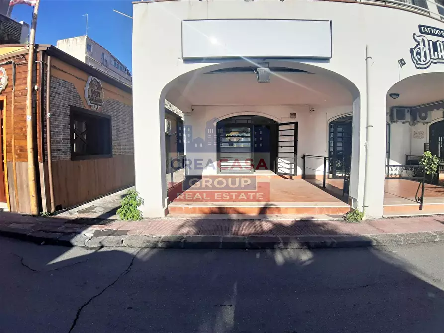 Immagine 6 di Locale commerciale in vendita  in Naxos a Giardini-Naxos