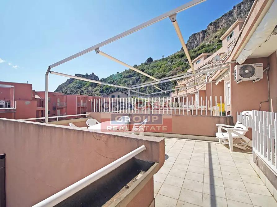 Immagine 23 di Appartamento in vendita  in Via Consolare Valeria a Sant'alessio Siculo