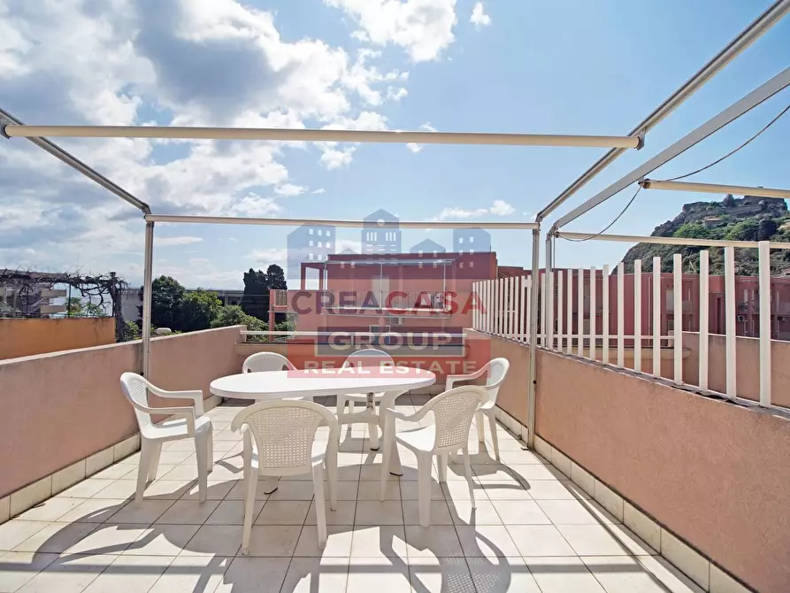 Immagine 25 di Appartamento in vendita  in Via Consolare Valeria a Sant'alessio Siculo