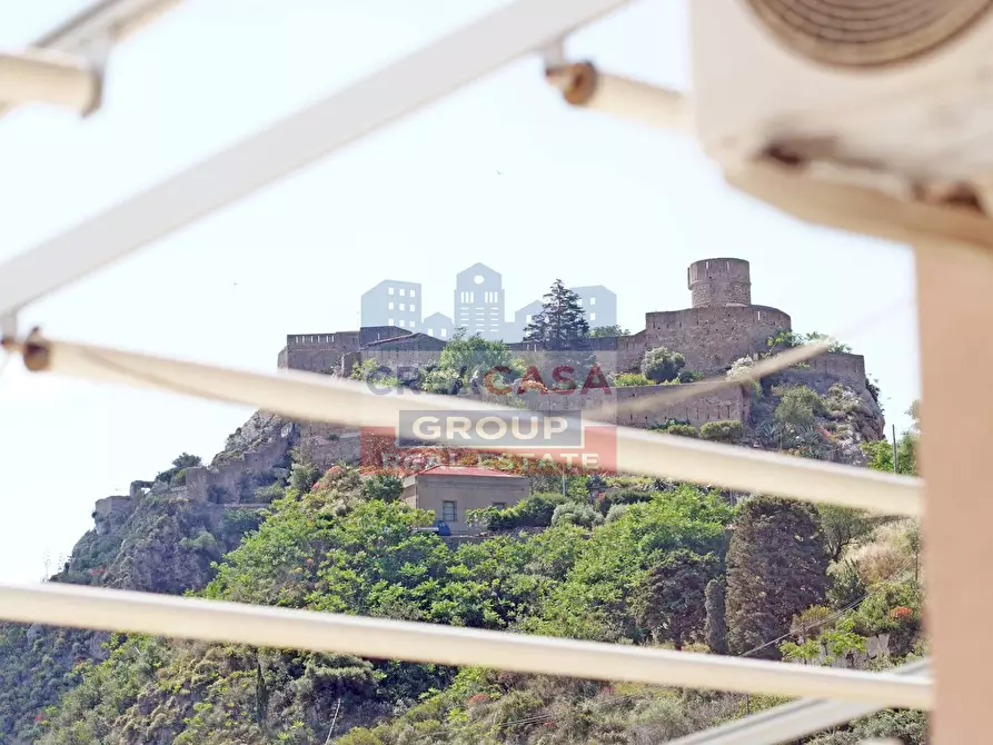 Immagine 32 di Appartamento in vendita  in Via Consolare Valeria a Sant'alessio Siculo