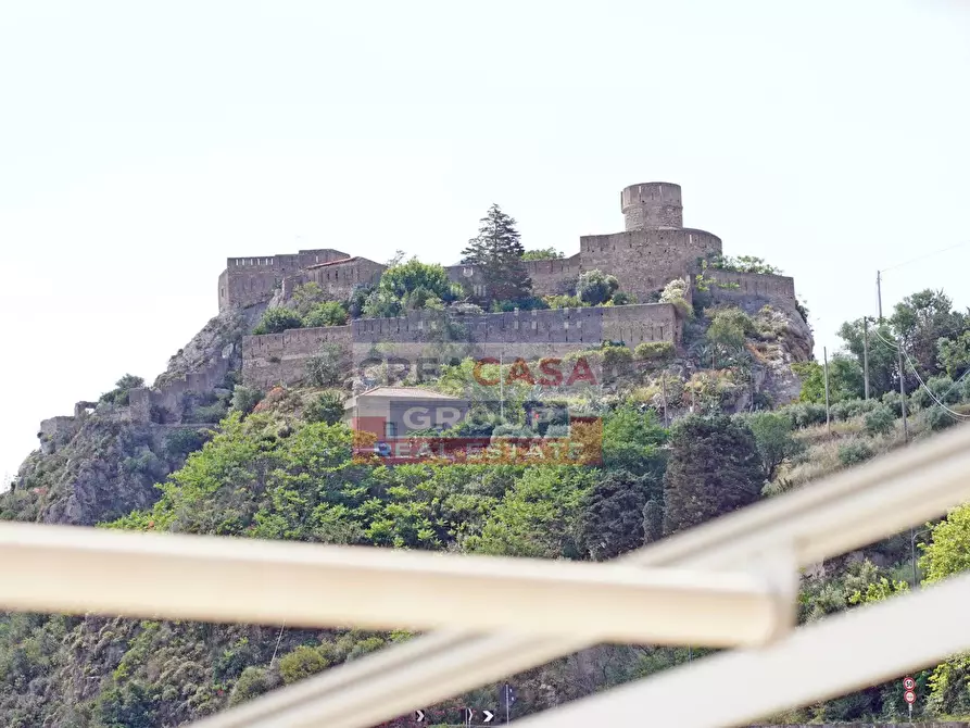 Immagine 33 di Appartamento in vendita  in Via Consolare Valeria a Sant'alessio Siculo