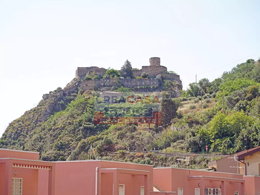 Immagine 35 di Appartamento in vendita  in Via Consolare Valeria a Sant'alessio Siculo