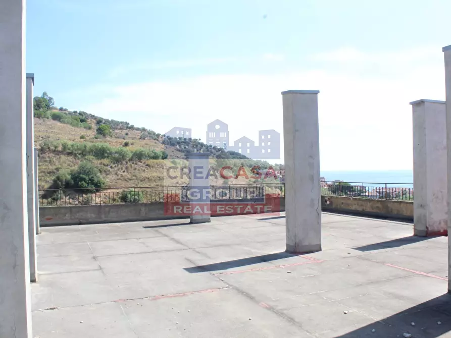 Immagine 36 di Appartamento in vendita  in Contrada Farsa a Giardini-Naxos