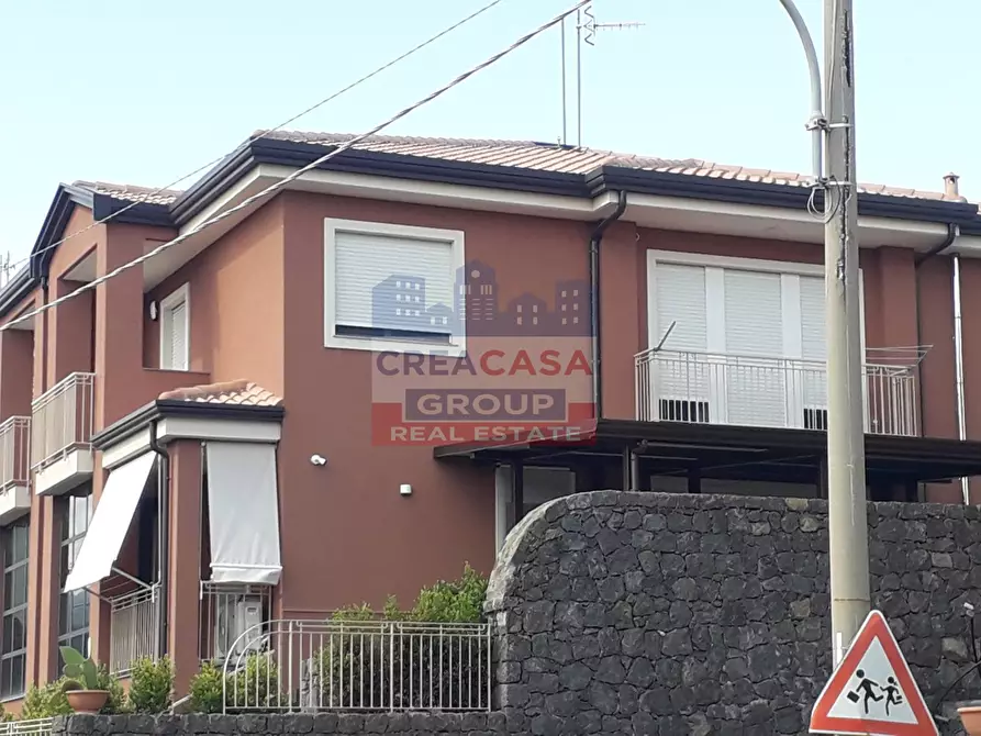 Immagine 3 di Villa in vendita  in Via Badala' a Fiumefreddo Di Sicilia