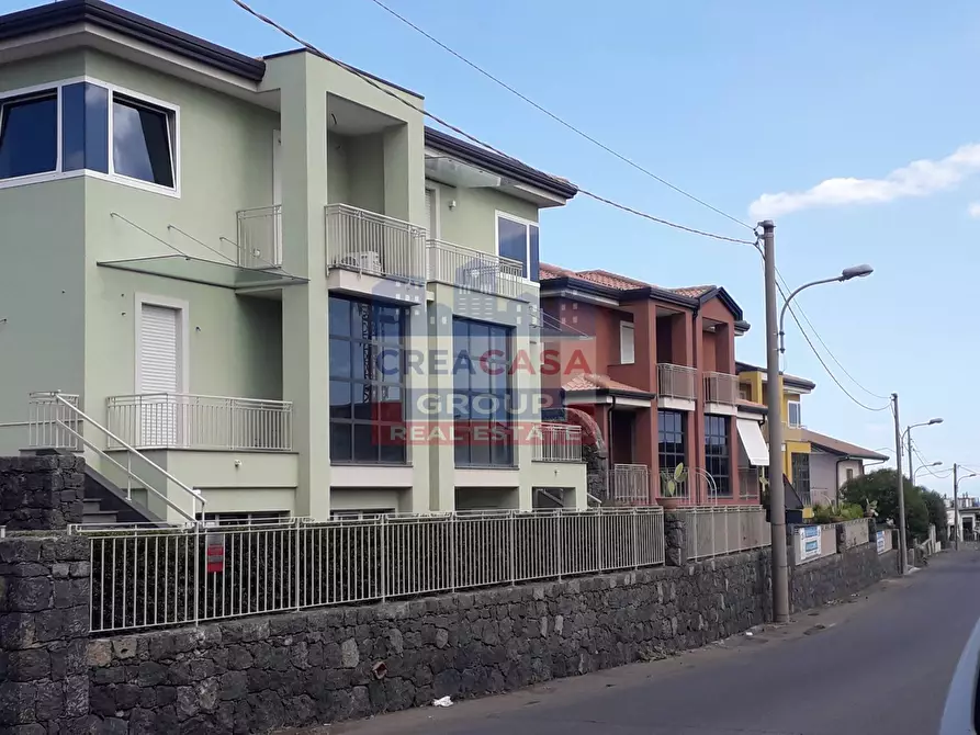 Immagine 7 di Villa in vendita  in Via Badala' a Fiumefreddo Di Sicilia