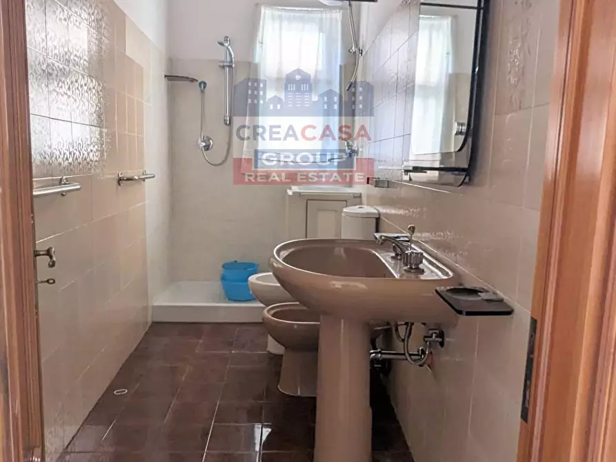 Immagine 21 di Palazzo in vendita  in via Pietro Ruffo a Calatabiano