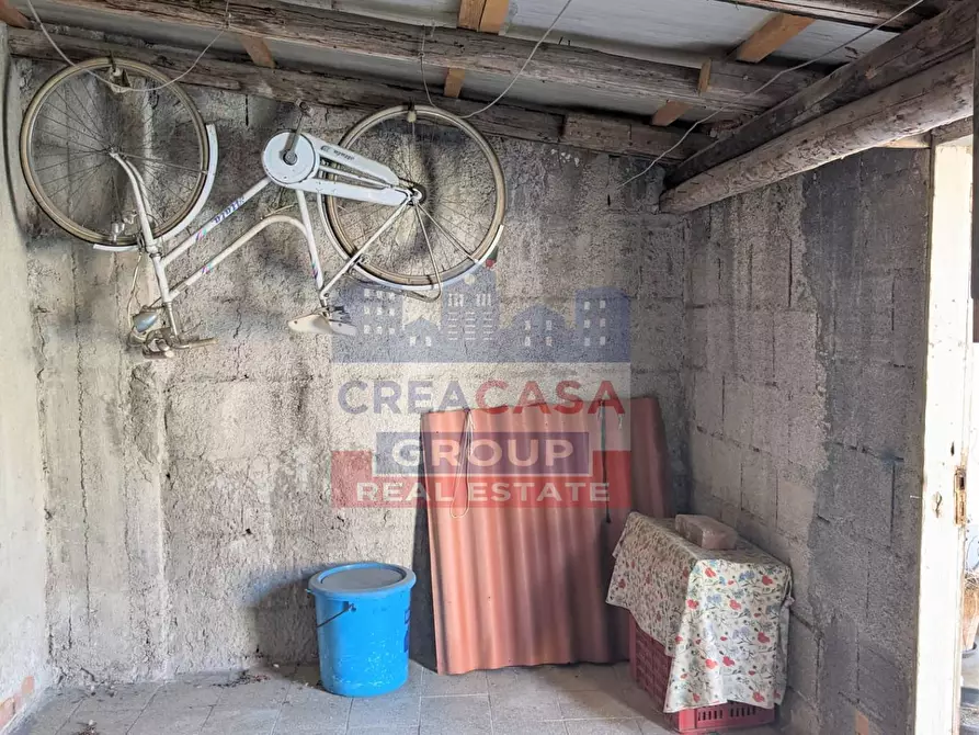 Immagine 30 di Palazzo in vendita  in via Pietro Ruffo a Calatabiano