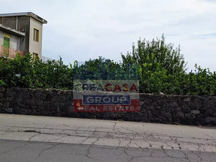 Immagine 9 di Palazzo in vendita  in Viale delle Province a Giarre