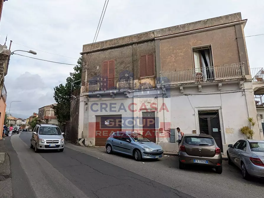 Immagine 7 di Palazzo in vendita  in Viale delle Province a Giarre