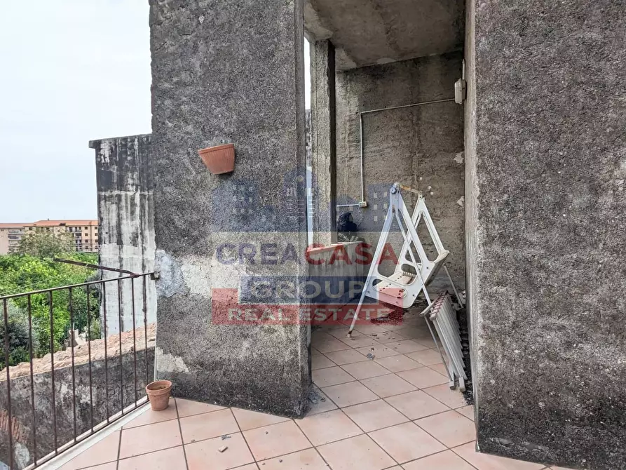 Immagine 34 di Palazzo in vendita  in Viale delle Province a Giarre