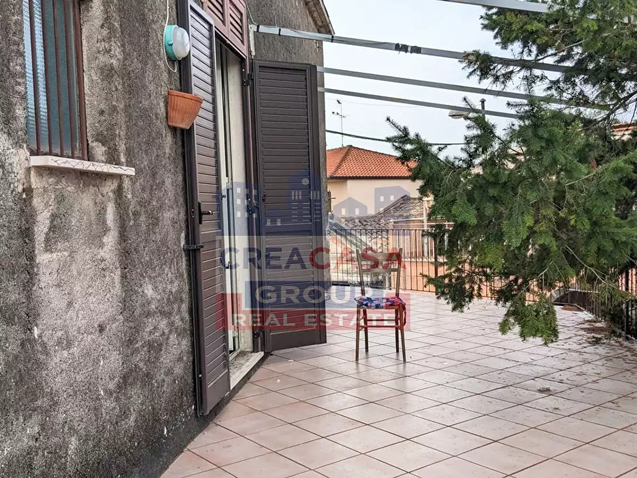 Immagine 32 di Palazzo in vendita  in Viale delle Province a Giarre
