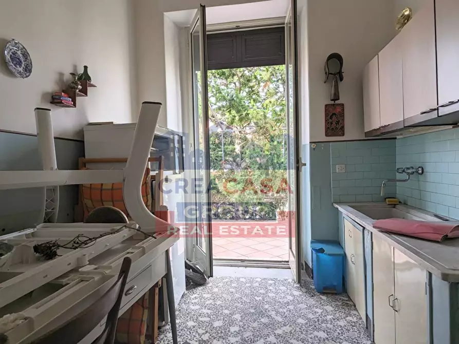 Immagine 28 di Palazzo in vendita  in Viale delle Province a Giarre