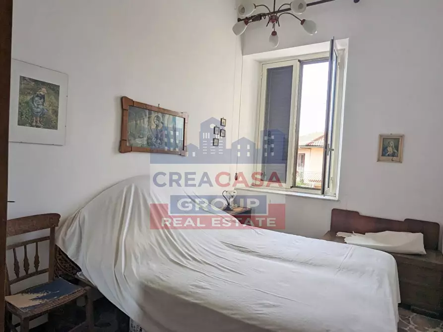 Immagine 30 di Palazzo in vendita  in Viale delle Province a Giarre