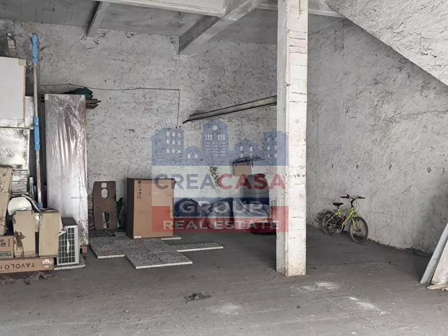 Immagine 23 di Palazzo in vendita  in Viale delle Province a Giarre