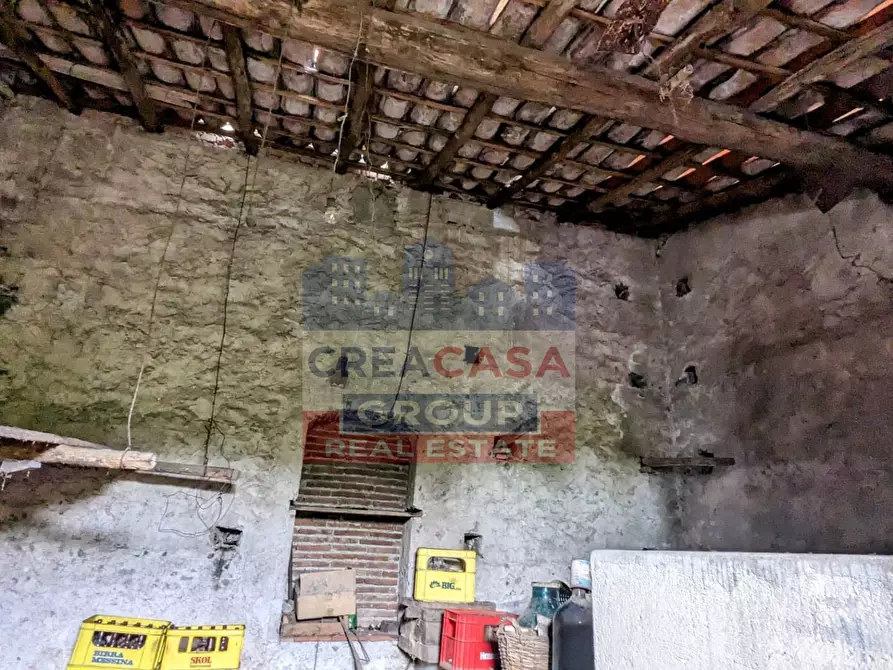 Immagine 19 di Palazzo in vendita  in Viale delle Province a Giarre