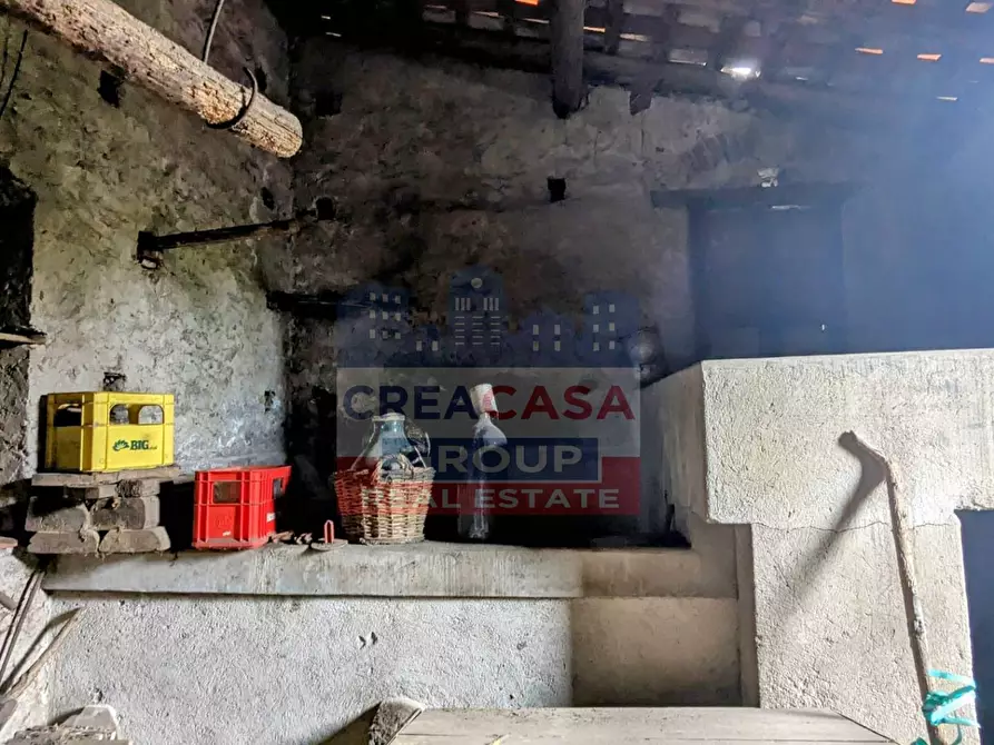 Immagine 21 di Palazzo in vendita  in Viale delle Province a Giarre