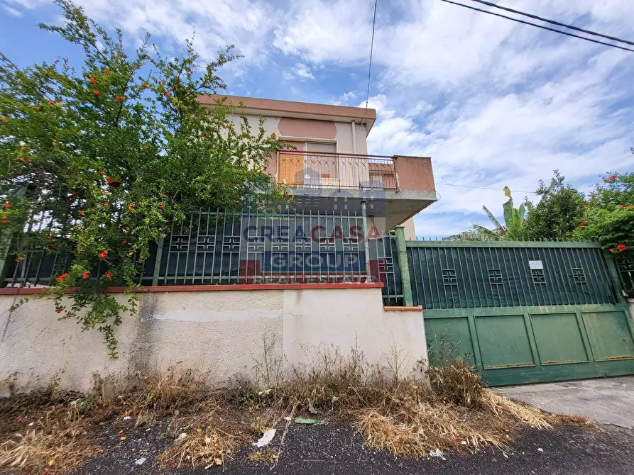 Immagine 3 di Villa in vendita  in Traversa II di Viale delle Provincie a Giarre