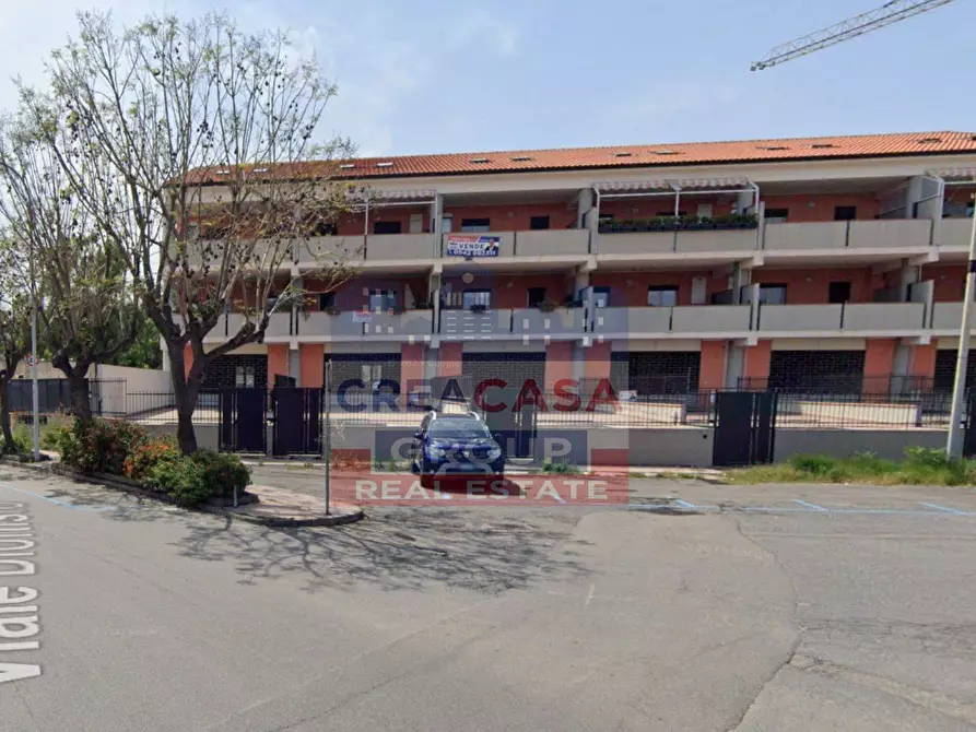 Immagine 5 di Locale commerciale in vendita  in Via Dionisio a Giardini-Naxos