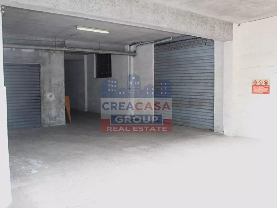 Immagine 37 di Appartamento in vendita  in Via Lazio a Giarre