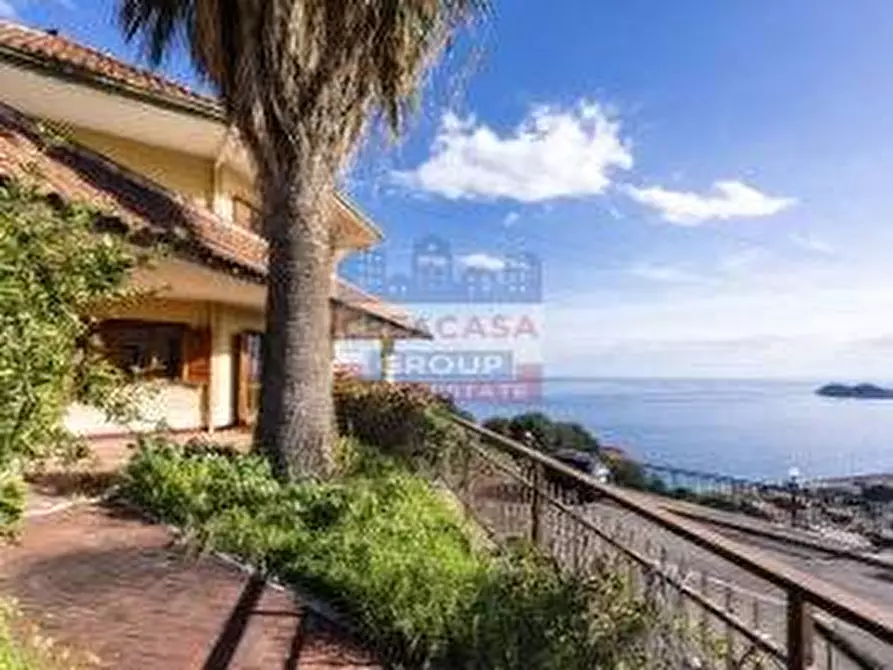 Immagine 4 di Villa in vendita  in Contrada Sillemi a Letojanni