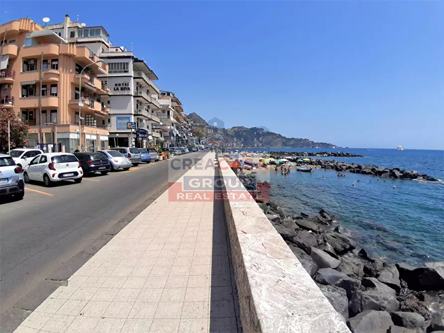 Immagine 35 di Appartamento in vendita  in via Vittorio Emanuele Terzo a Giardini-Naxos