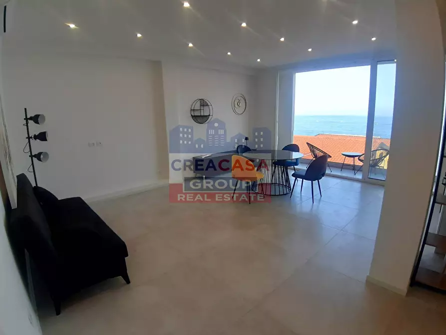 Immagine 9 di Appartamento in vendita  in via Vittorio Emanuele Terzo a Giardini-Naxos