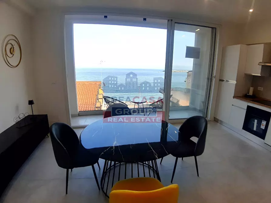 Immagine 7 di Appartamento in vendita  in via Vittorio Emanuele Terzo a Giardini-Naxos